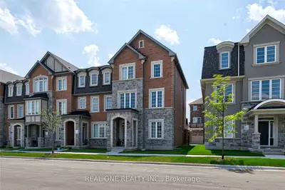 3340 Erasmum Street, Oakville, ON L6M 0X3