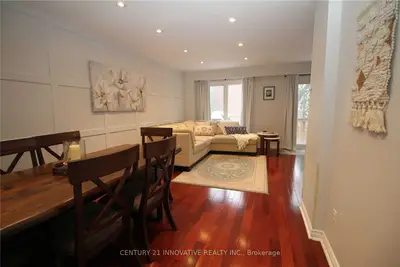 2445 Homelands Drive 5, Mississauga, ON L5K 2C6