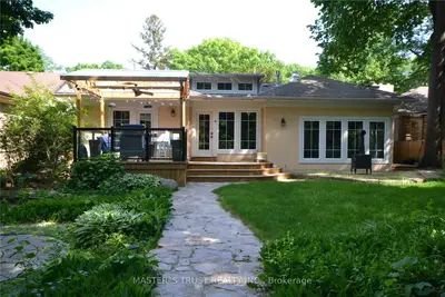 409 River Side Drive, Oakville, On L6k 3n6