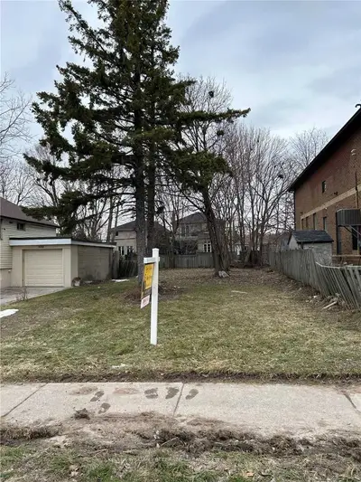 796 Glencairn Avenue, Toronto W04, On M6b 2a3
