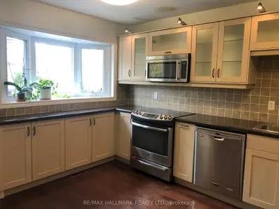 1080 Walden Circuit W 45, Mississauga, ON L5L 4J9