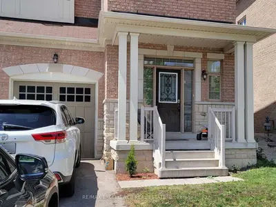 3441 Park Heights Way, Mississauga, ON L5M 0V5
