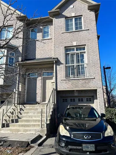 115 Piggott Mews, Toronto W04, ON M9N 0A7