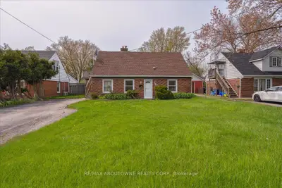 2077 Leighland Road, Burlington, ON L7R 3S9