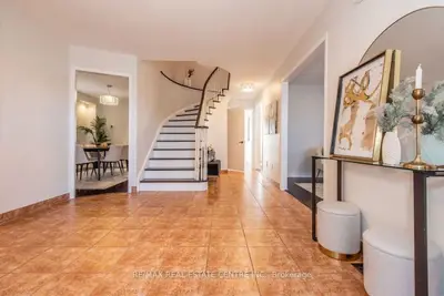 3256 Colonial Drive, Mississauga, ON L5L 5G2