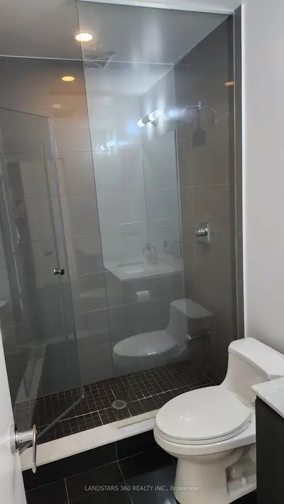 1830 Bloor Street W 830, Toronto W02, ON M6P 3K6