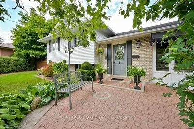 335 TENNYSON Drive, Oakville, ON L6L 3Y8