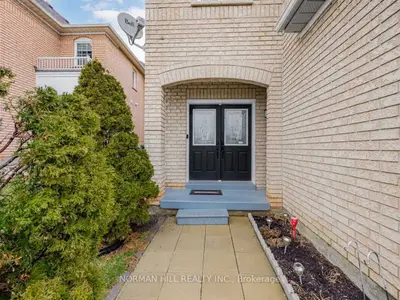 6929 Tassel Crescent, Mississauga, ON L5W 1G9