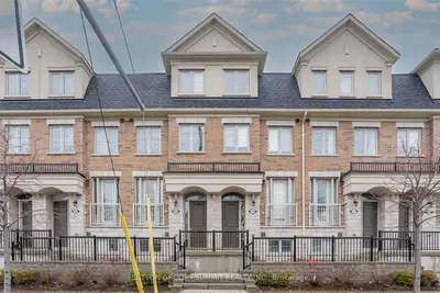 1042 Islington Avenue 163, Toronto W08, ON M8Z 6A4