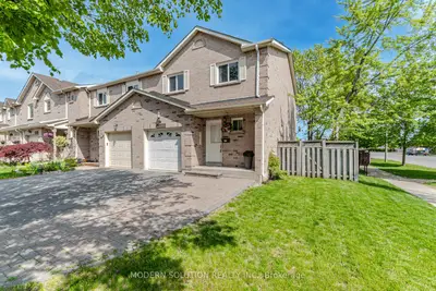 1390 Blackburn Drive, Oakville, ON L6M 2W5