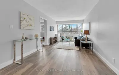 1275 Cornerbrook Place 301, Mississauga, ON L5C 3J3