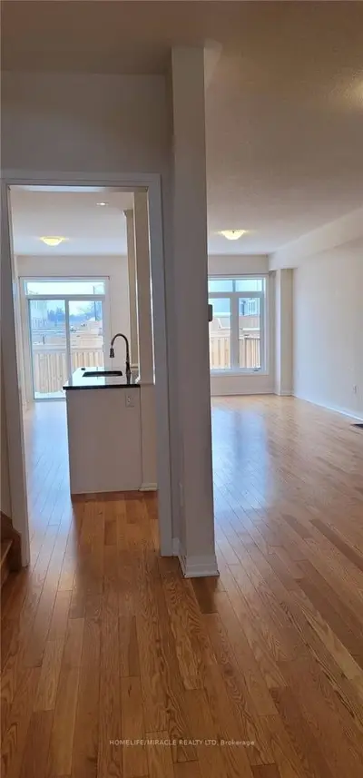 160 Parkinson Crescent W, Orangeville, ON L9W 6X3