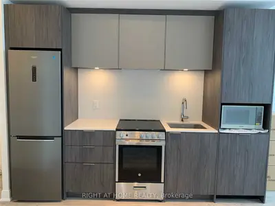 70 ANNIE CRAIG Drive 2110, Toronto W06, ON M8V 0G2