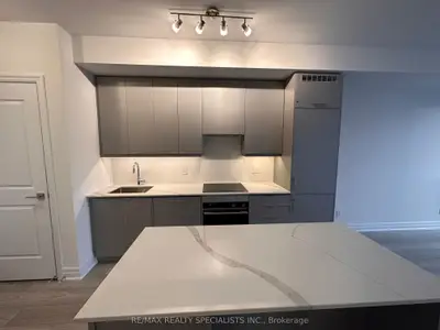 36 Elm Drive W 1408, Mississauga, ON L5B 0N3