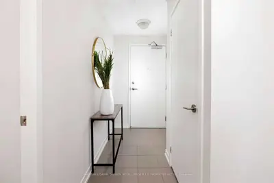 812 Lansdowne Avenue Ph1312, Toronto W02, ON M6H 4K5