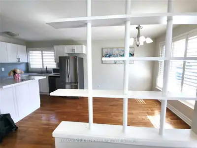1201 Pinegrove Road, Oakville, ON L6L 2W8