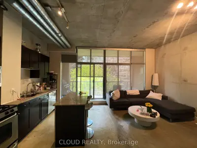 369 Sorauren Avenue 215, Toronto W01, ON M6R 3C2