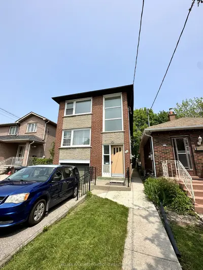 144 Lake Crescent Bsmnt, Toronto W06, On M8v 1w1