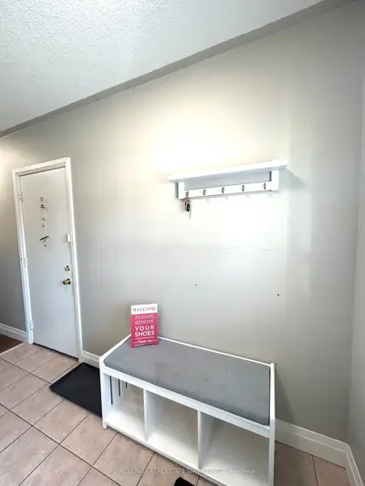 1203 Upper Village Drive 20, Mississauga, ON L5E 3J6