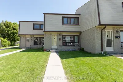 108 Sinclair Avenue 28, Halton Hills, ON L7G 1J4
