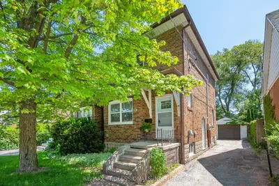 205 King Street, Toronto W04, ON M9N 1L8