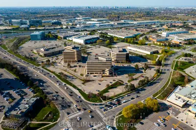 6733 Mississauga Road 610, Mississauga, On L5n 6j5