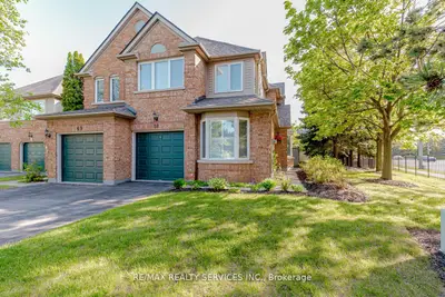 2550 Thomas Street 50, Mississauga, ON L5M 5N8