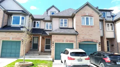 2088 Leanne Boulevard 30, Mississauga, ON L5K 2S7