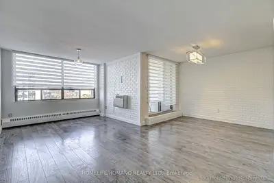 2542 Argyle Road 1006, Mississauga, ON L5B 2H5