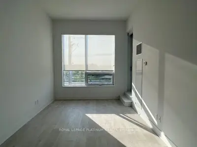 2489 Taunton Road 213, Oakville, ON L6H 3R9