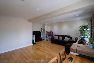 2605 Woodchester Drive 22, Mississauga, ON L5K 2E3