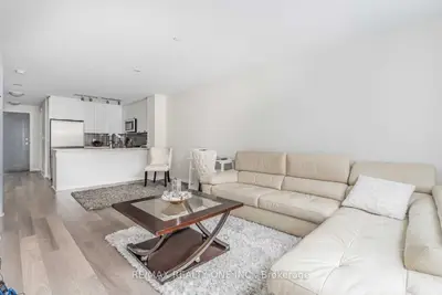 5025 Four Springs Avenue 112, Mississauga, On L5r 0g5