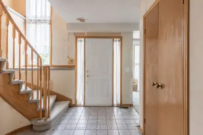 6302 Tenth Line W, Mississauga, ON L5N 5T1
