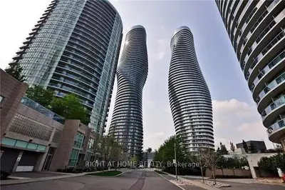 50 Absolute Avenue 409, Mississauga, On L4z 0a8