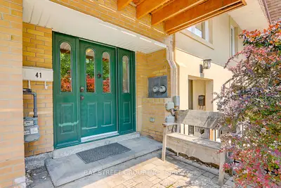 41 Tulip Street, Oakville, ON L6L 3V3