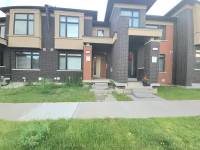 Att/Row/Townhouse in Brampton