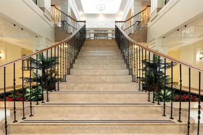 700 Humberwood Boulevard 1926, Toronto W10, ON M9W 7J4