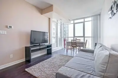4070 confederation Parkway 3008, Mississauga, ON L5B 0E9