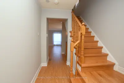 2945 Thomas Street 112, Mississauga, ON L5M 6C1