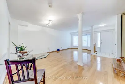 1485 Torrington Drive 18, Mississauga, ON L5V 1Y3