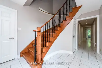 6461 Warbler Lane, Mississauga, ON L5N 6E2