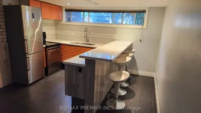 16 GALEWOOD Drive BSMT, Toronto W04, ON M9N 3L7