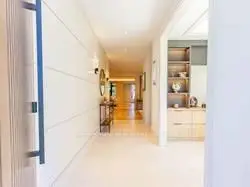 585 Montbeck Crescent, Mississauga, ON L5G 1N9