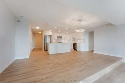 2175 Marine Drive 208, Oakville, On L6l 5l5