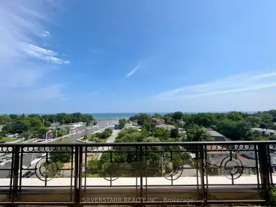 Condo Apartment in Oakville