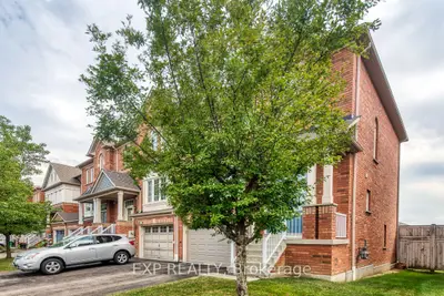 6630 Opera Glass Crescent N, Mississauga, ON L5W 1R8