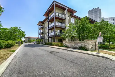 570 Lolita Gardens 320, Mississauga, ON L5A 0A1