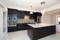 538 Stream Crescent, Oakville, ON L6M 1N7