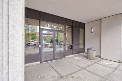 55 De Boers Drive 216, Toronto W05, ON M3J 0G5