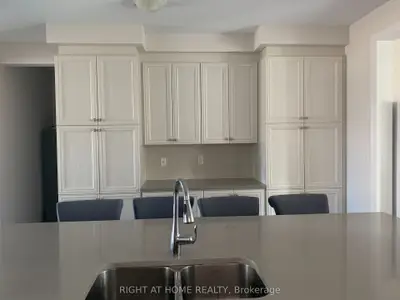 3131 Preserve Drive, Oakville, ON L6M 0V9